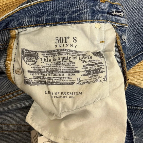 Levi's® Premium 501® Skinny Distressed - Size 26 - Picture 10 of 10